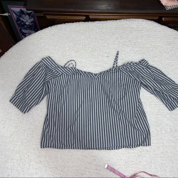 FUN off shoulder lightweight top shirt - Picture 8 of 12